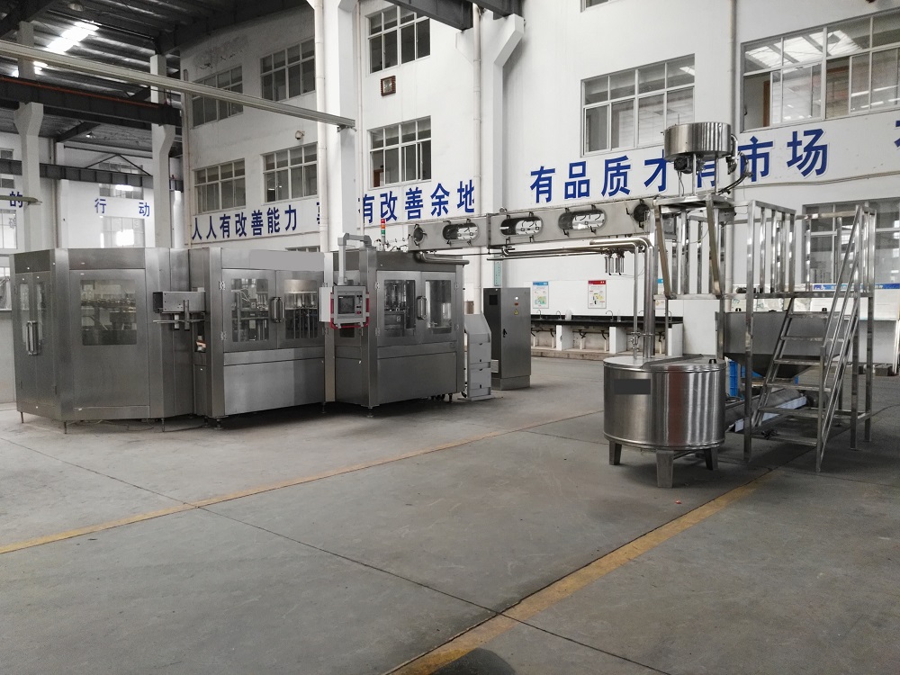 XGF Series Rinsing, Filling, Capping Machine